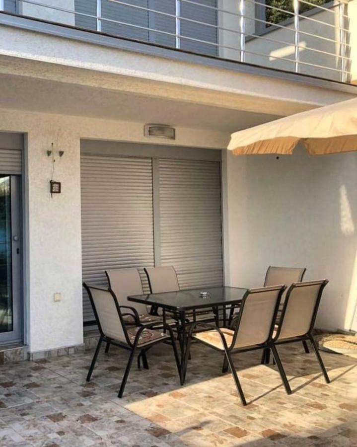 Apartman Ail 2 Ulcinj Exterior photo